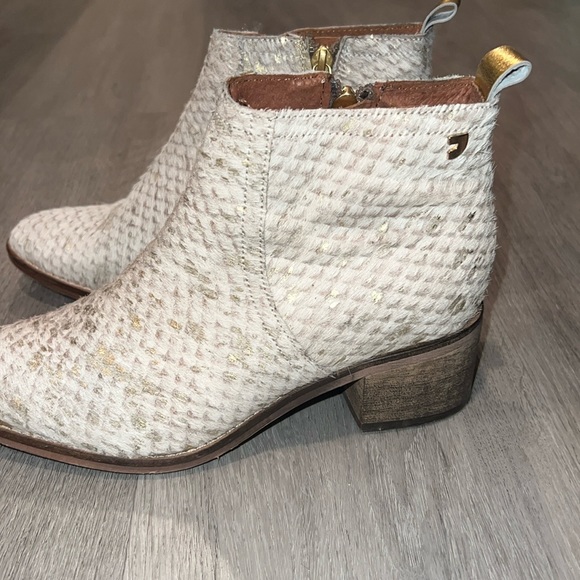 Anthropologie Gioseppo Frontier Ankle Boots - Picture 6 of 10